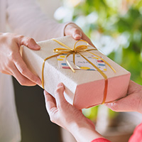 贈りものにちいさな手紙を添えて